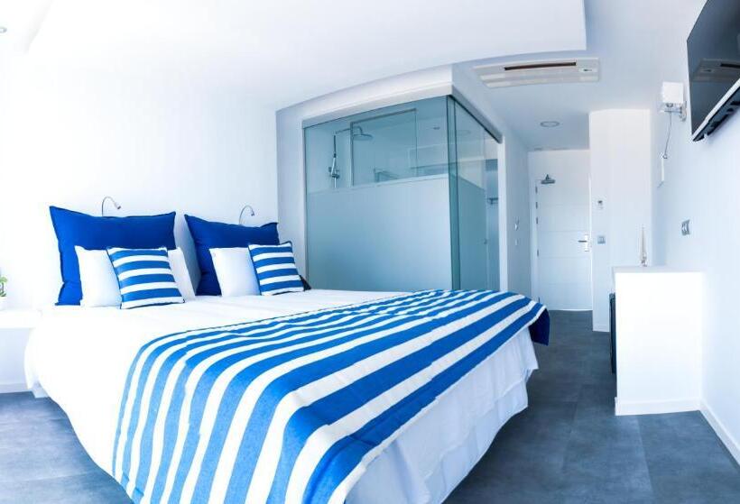 חדר דלוקס עם מרפסת נוף לים, Boutique La Marquesina  Adults Only