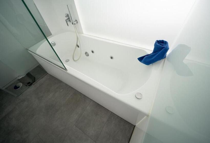 חדר סופריור עם נוף לים ומרפסת, Boutique La Marquesina  Adults Only