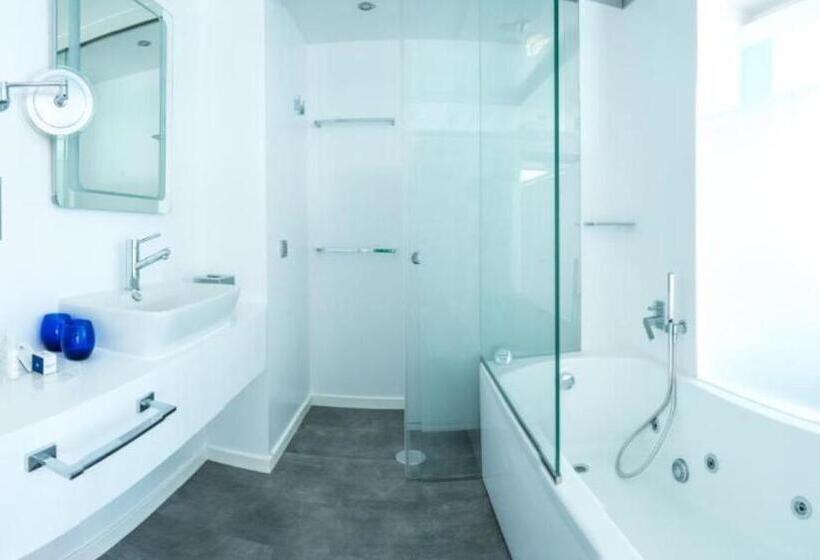 חדר סופריור עם נוף לים ומרפסת, Boutique La Marquesina  Adults Only