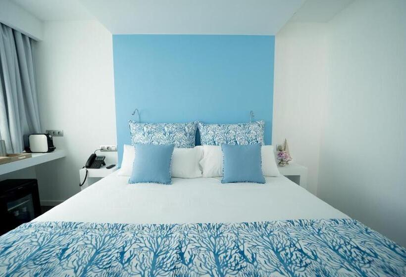 חדר סופריור עם נוף לים ומרפסת, Boutique La Marquesina  Adults Only