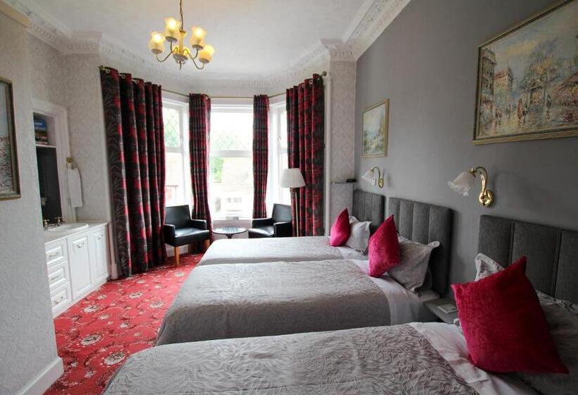 Quarto Triplo Estandar, Dunallan Guest House