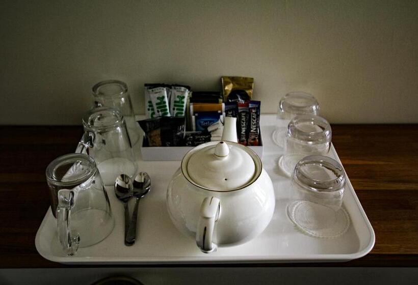Quarto Basic, Dunallan Guest House