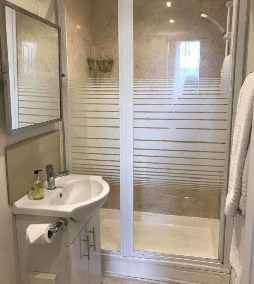 اتاق عادی, Dunallan Guest House