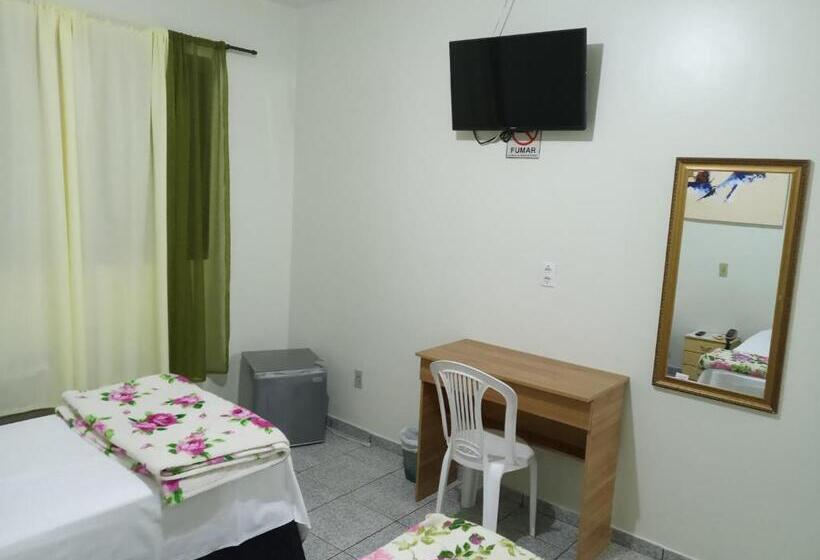 غرفة قياسية ثلاثية, Gran Fenícia Marechal