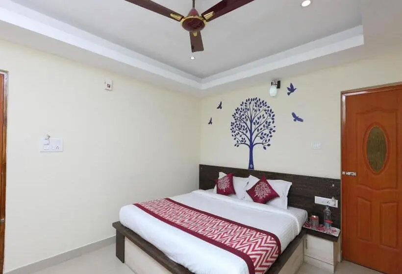 デラックスルーム, Maruthi Residency