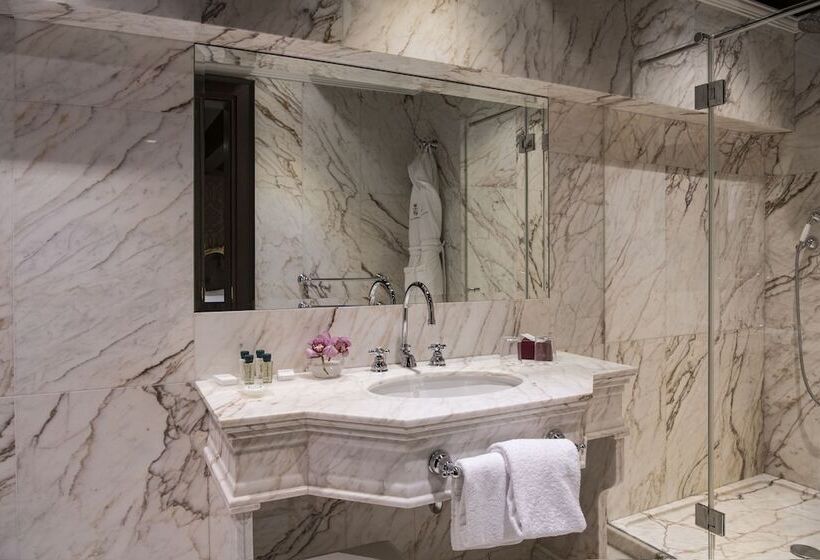 Классический Номер, Nani Mocenigo Palace