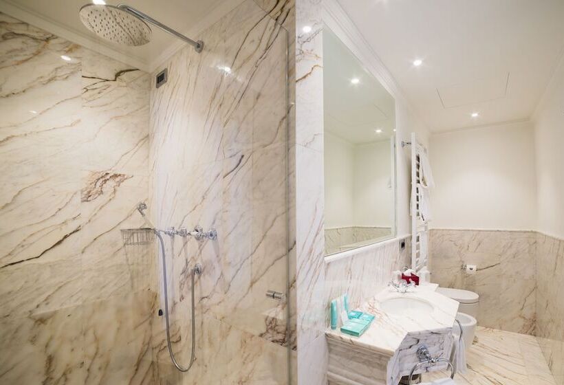 Классический Номер, Nani Mocenigo Palace