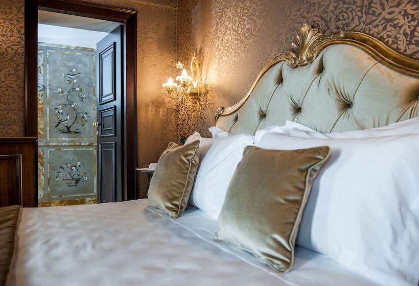 Классический Номер, Nani Mocenigo Palace