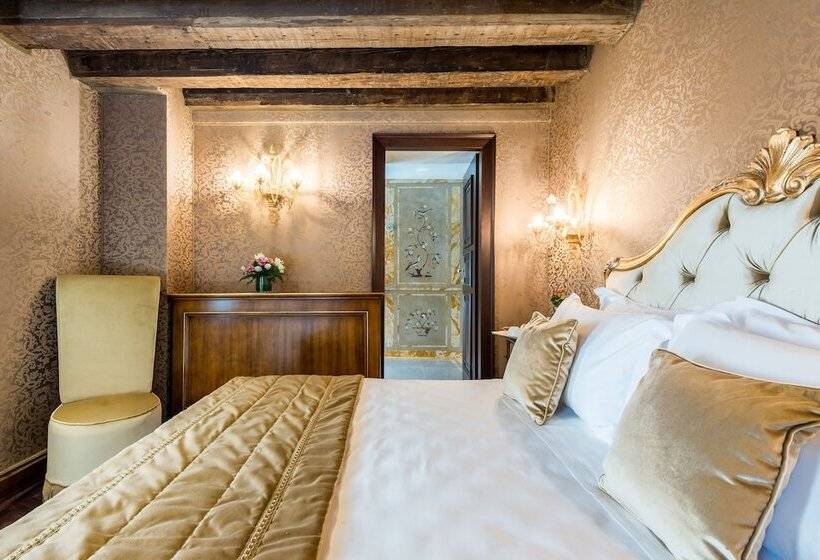 Классический Номер, Nani Mocenigo Palace