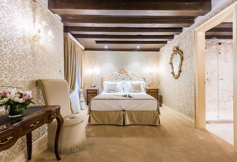 Номер Superior, Nani Mocenigo Palace