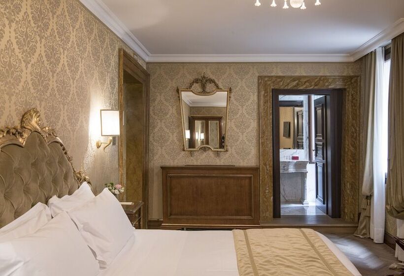 Номер Superior, Nani Mocenigo Palace