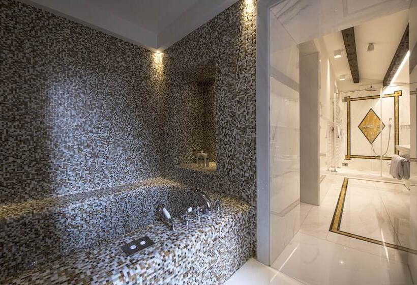 Президентский Люкс, Nani Mocenigo Palace