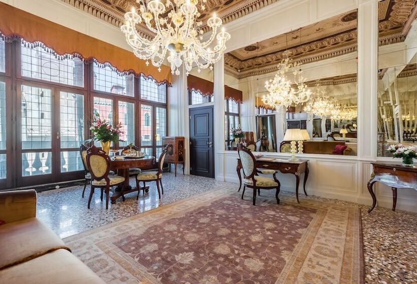 Президентский Люкс, Nani Mocenigo Palace