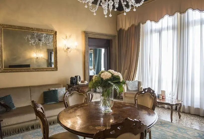 Suite Presidenziale, Nani Mocenigo Palace