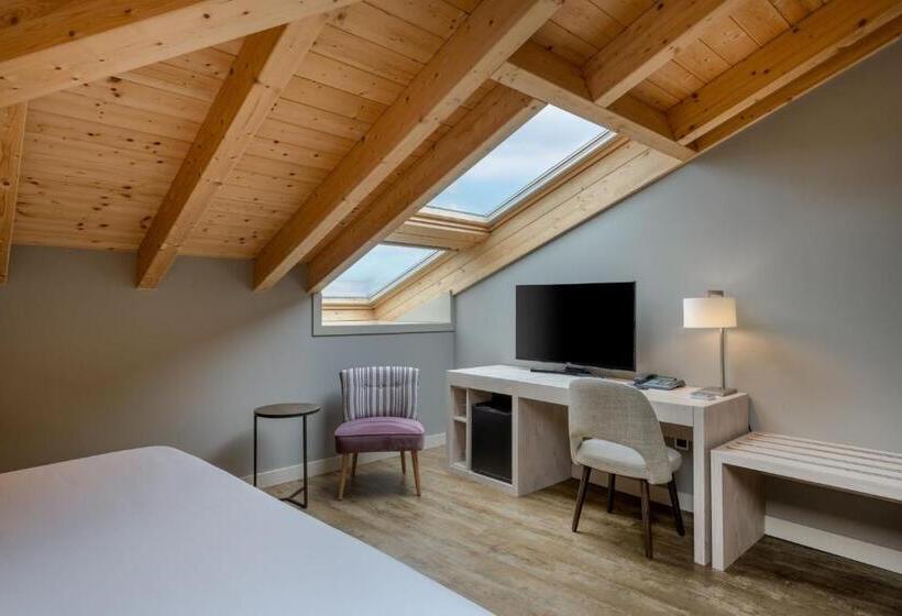 חדר דחוקס עם מיטת קינג, Palacio Tondon, La Rioja Brinas, Autograph Collection