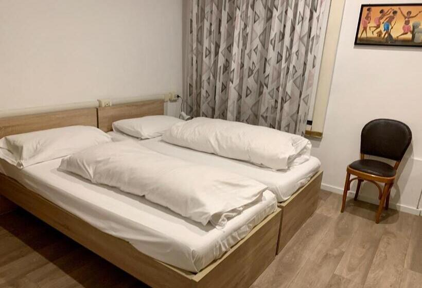 اتاق استاندارد, B&b Hotel Dolomiti