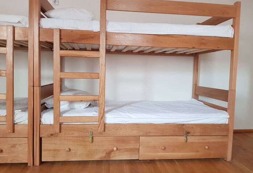 共用房间的床, Hostel Timun Adults Only