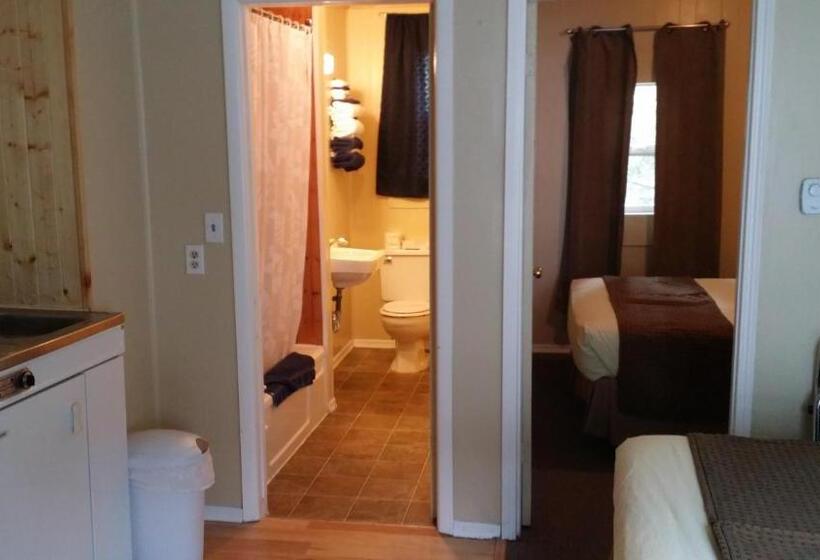 اتاق لوکس خانوادگی, Appletree Inn