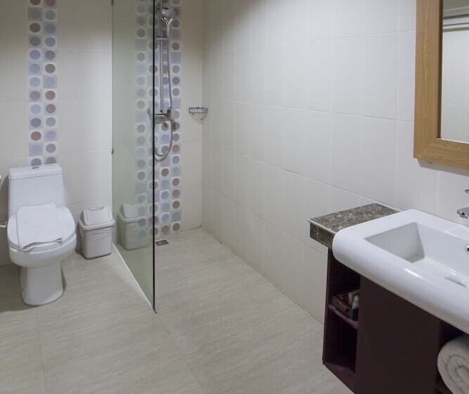 غرفة ديلوكس, Grand Puri Saron Yogyakarta