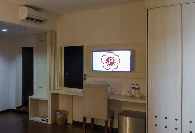 Deluxe Room, Grand Puri Saron Yogyakarta