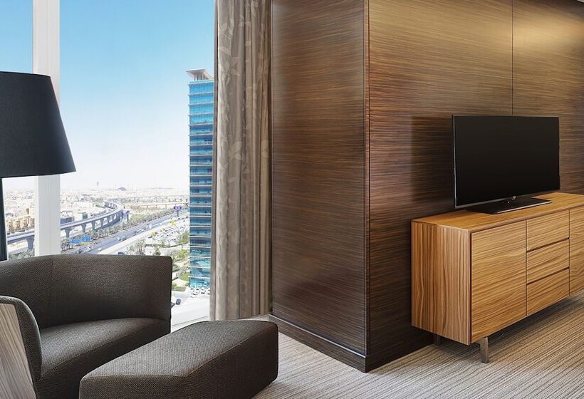 סוויטה דלוקס, Hilton Riyadh Hotel & Residences