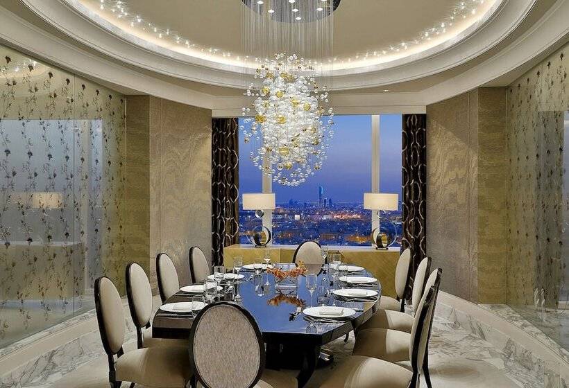 סוויטה מלכותית, Hilton Riyadh Hotel & Residences