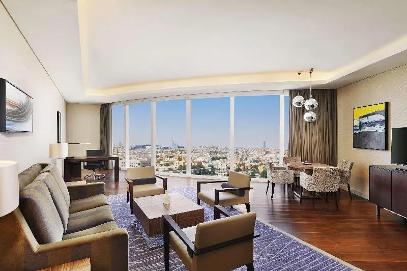 Deluxe Suite