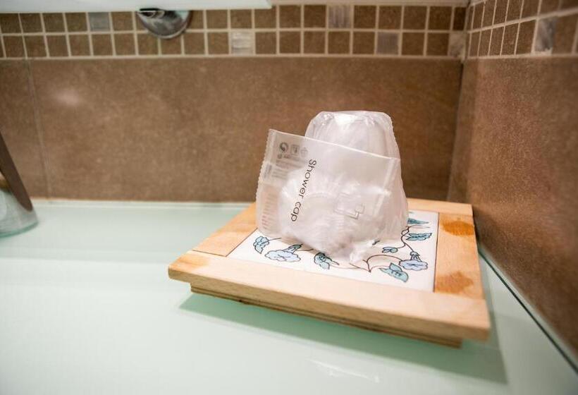 اتاق استاندارد سه نفره, Il Piccolo Piacenza