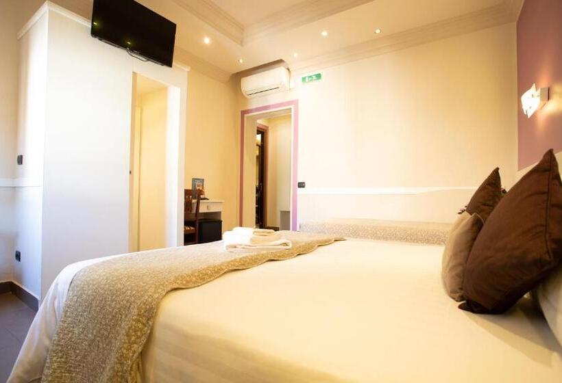 اتاق استاندارد سه نفره, Il Piccolo Piacenza