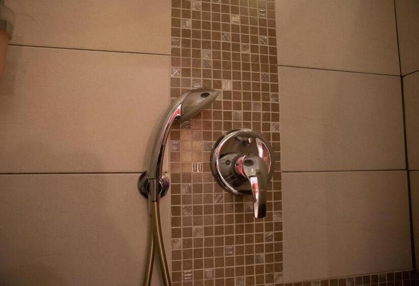 اتاق استاندارد, Il Piccolo Piacenza