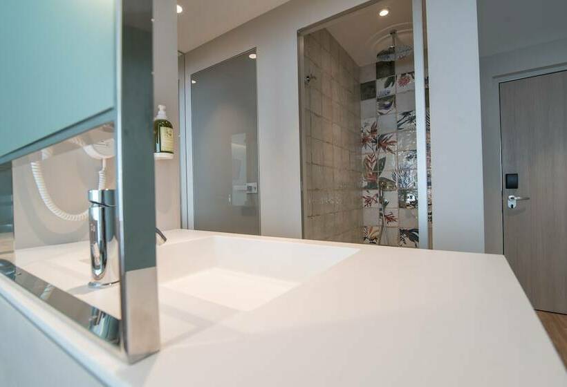 غرفة قياسية سرير كينج, Brown Kubic, A Member Of Brown Hotels