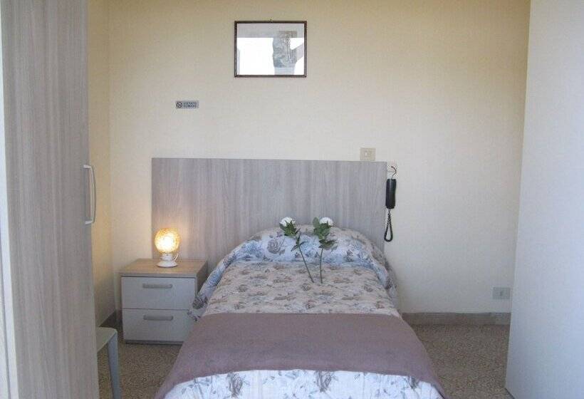 발코니 스탠다드 싱글 룸, Luca