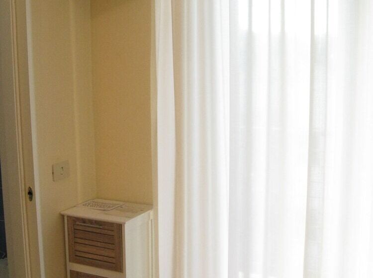 발코니 스탠다드 싱글 룸, Luca