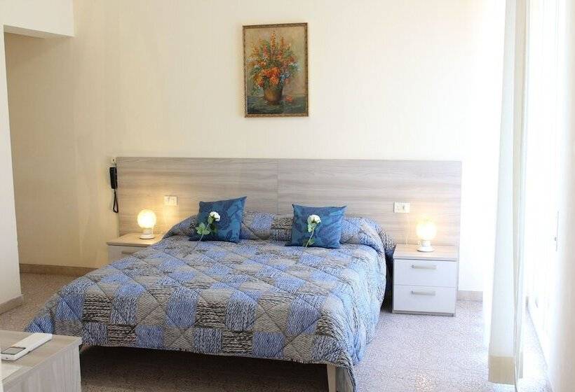 غرفة سوبيريور ثلاثية, Luca