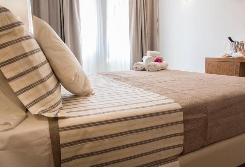 חדר קלאסי לארבעה, Maria