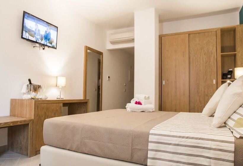 غرفة ديلوكس, Maria