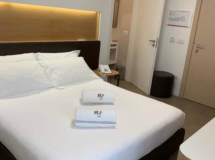 غرفة سوبيريور مزودة بشرفة, M&f