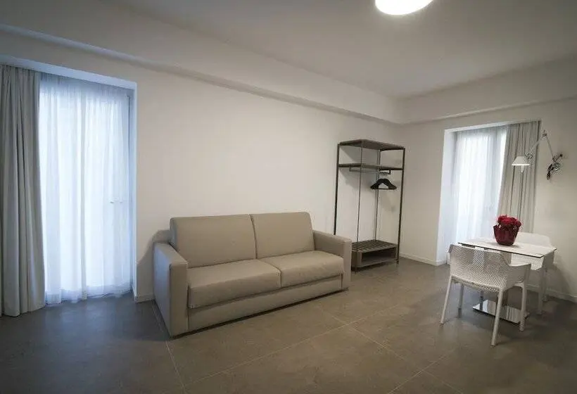 Suite, M&f