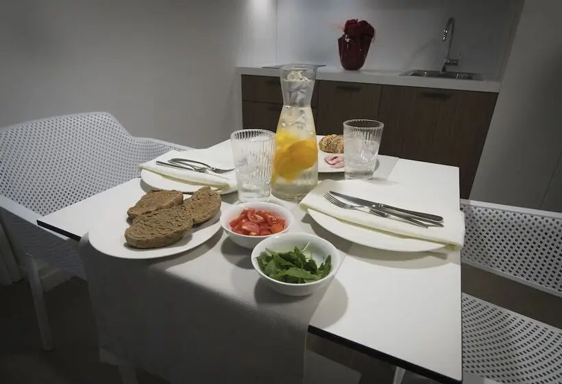 Suite, M&f