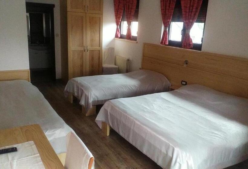 חדר סטנדרט לארבעה, Pansion I Restoran Bijela Ruža