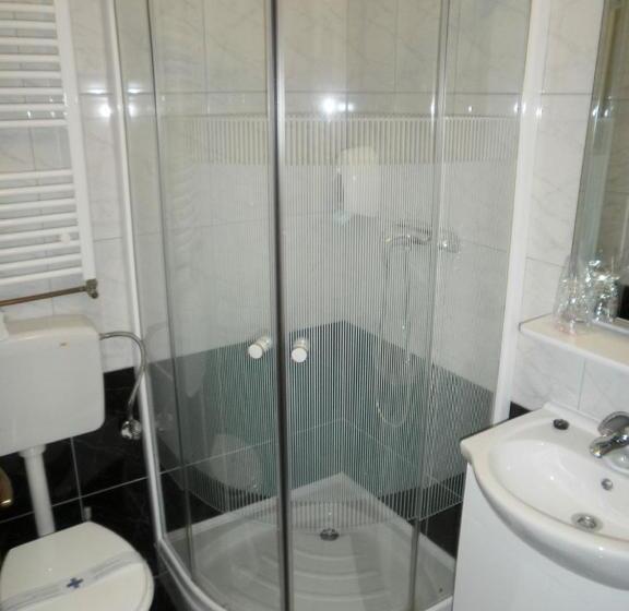 חדר סטנדרט יחיד, Pansion I Restoran Bijela Ruža