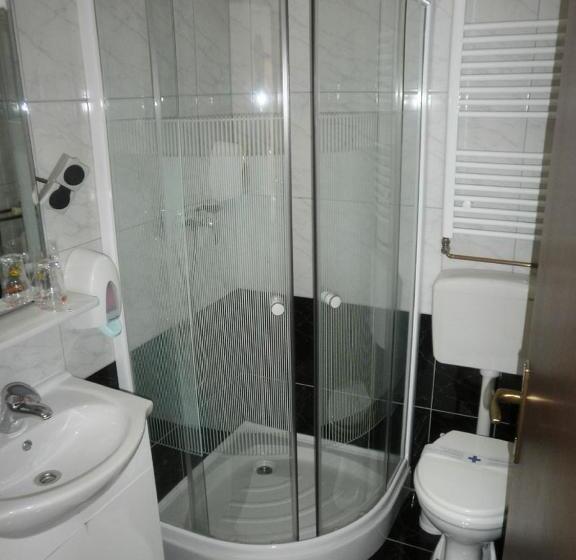 חדר סטנדרט יחיד, Pansion I Restoran Bijela Ruža