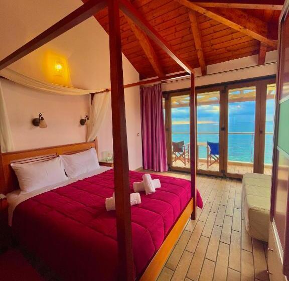 Triple Room Sea View, Entheon Rooms