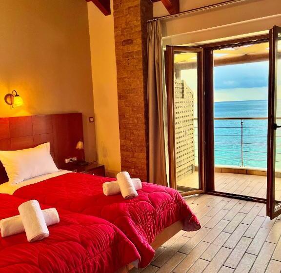 Triple Room Sea View, Entheon Rooms