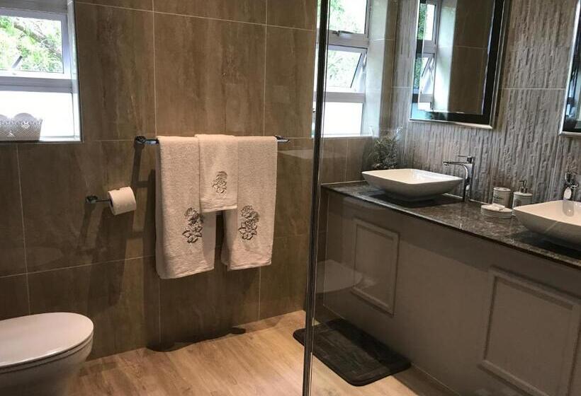 جناح ديلوكس سرير كينج, Edenwood House