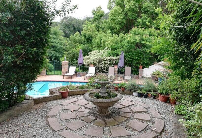 جناح ديلوكس, Edenwood House