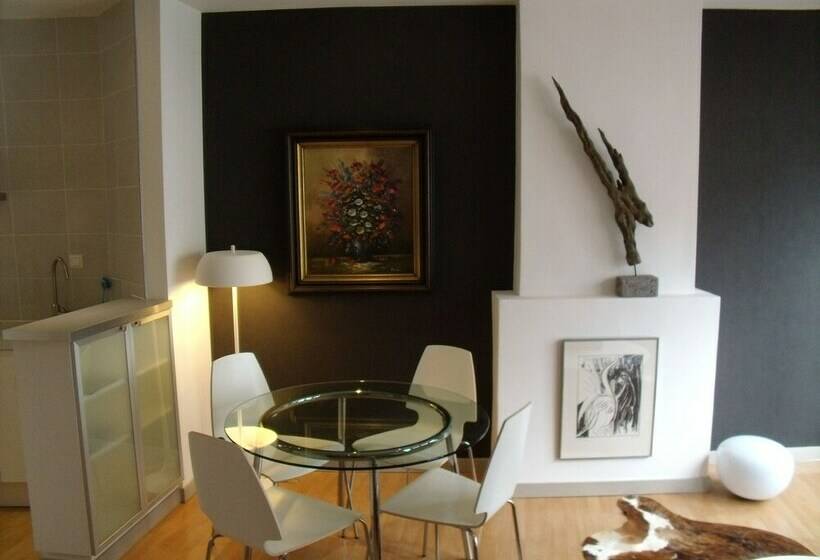 Апартаменты 1 Спальня, Garden In The City