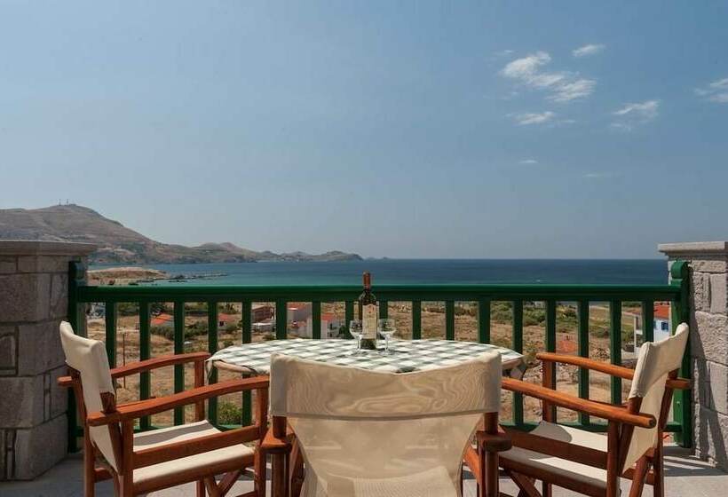 اتاق سوپریور با چشم‌انداز دریا, Lithoessa