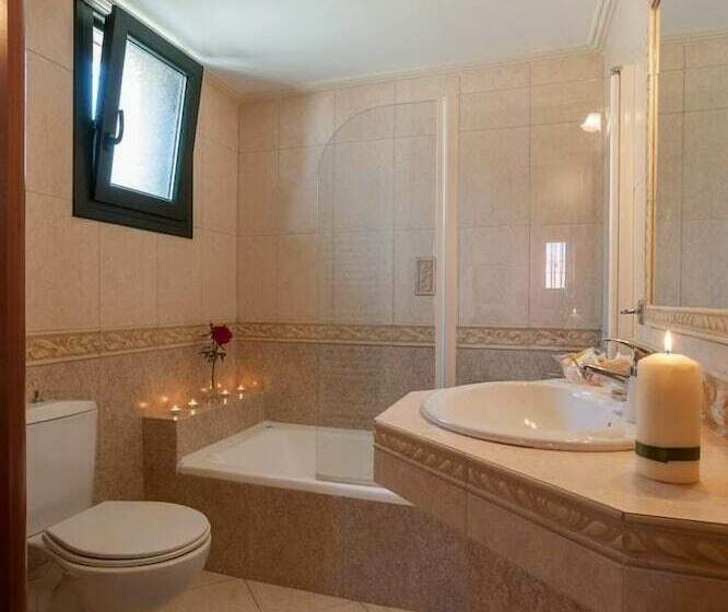 اتاق سوپریور با چشم‌انداز دریا, Lithoessa