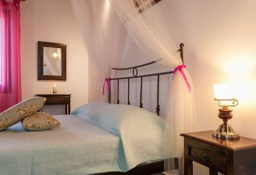 اتاق لوکس با چشم‌انداز دریا, Lithoessa